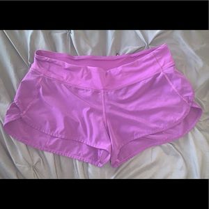 nwot lululemon shorts!!